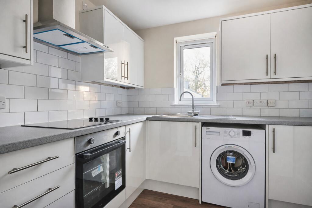 Additional image 12 of The Acorns, Wynchlands Crescent, St. Albans, Hertfordshire, AL4