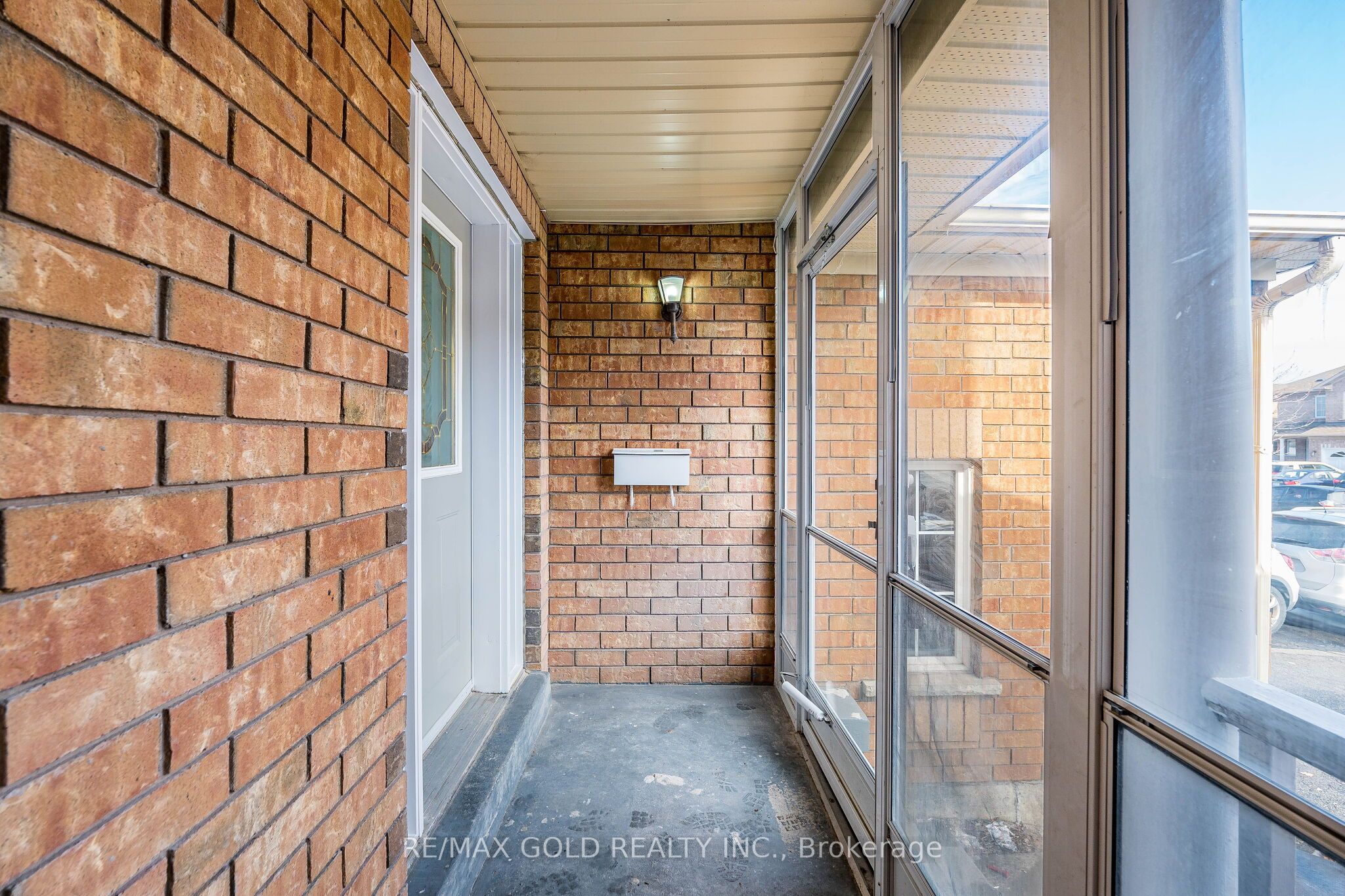 Additional image 3 of 110 Sandyshores Drive, Brampton, ON, L6R 2M3