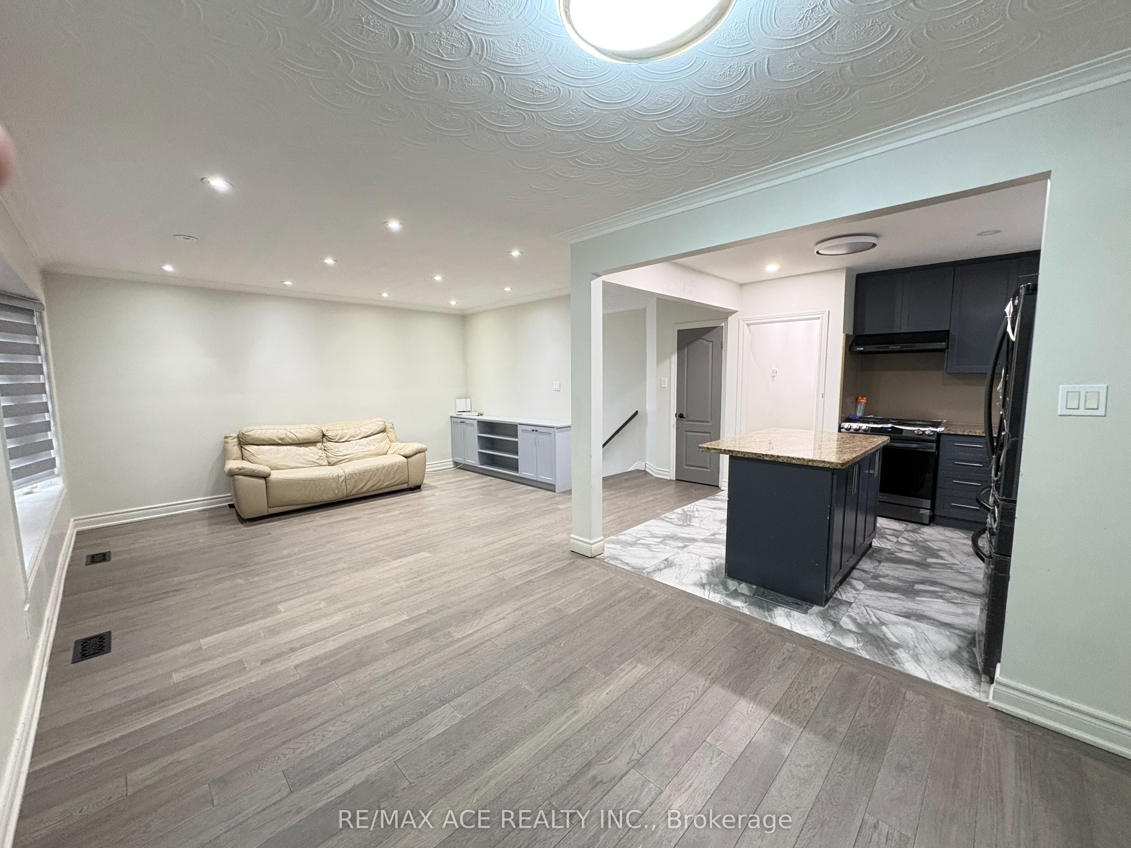 Additional image 2 of 5 Shawford Crescent, Toronto, ON, M1G 1V7