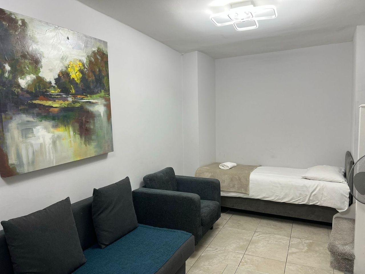 Additional image 2 of 1 Bed Flat, Pentonville Road, N1, N1 7GU