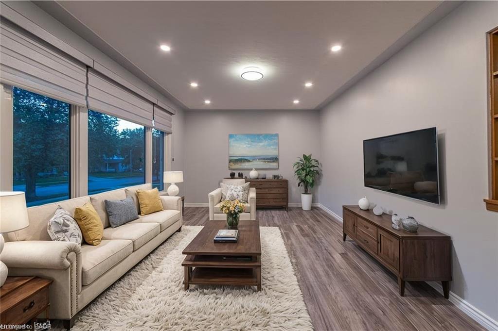 Additional image 2 of 136 Macgregor Crescent, Waterloo, ON, N2J 3W9