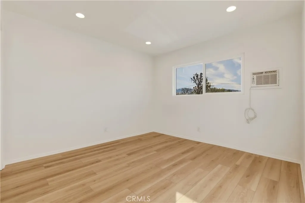 Additional image 12 of 22862 15th Street, Newhall, CA 91321