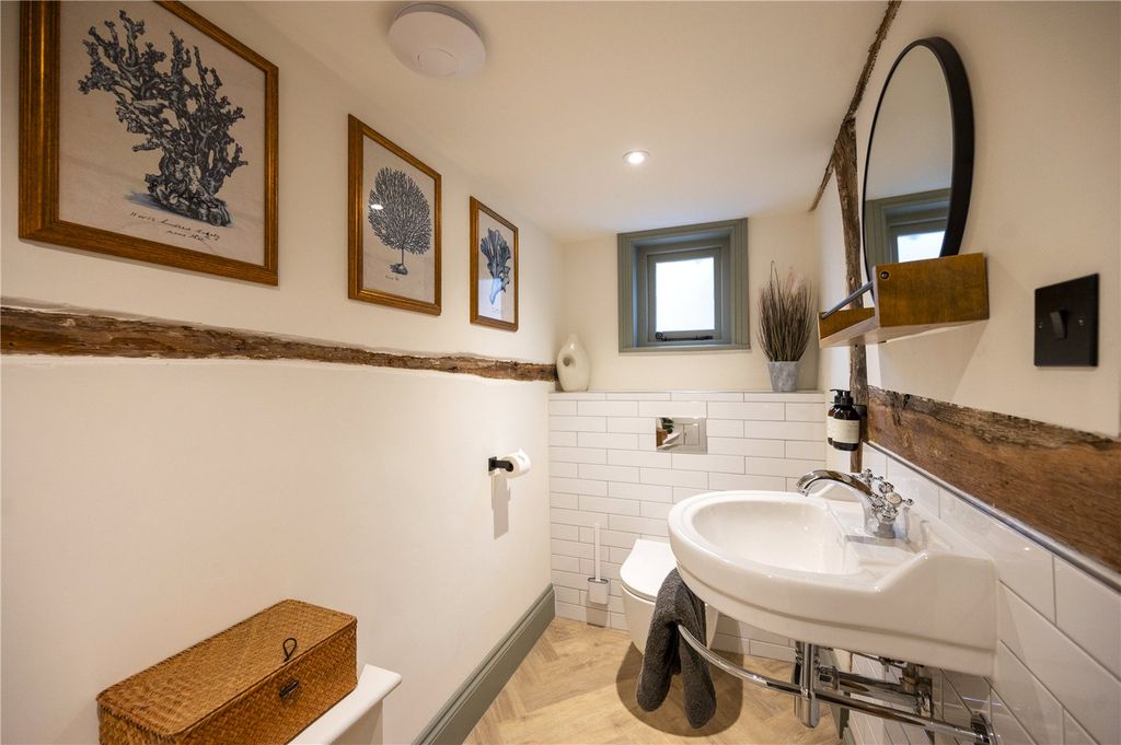 Additional image 15 of 2 bed flat for saleThameside, Henley-On-Thames, Oxfordshire RG9