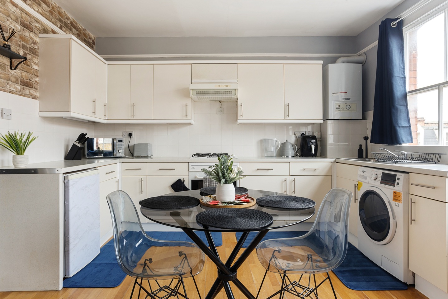 Additional image 9 of 2 Bed Semi-Detached House, Brick Lane, E1, N1 7GU