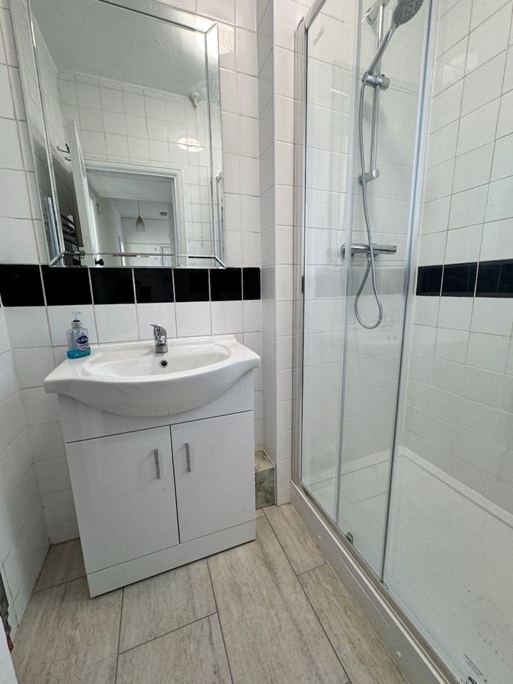 Additional image 32 of 1 Bed Flat, Sussex, NW1, N1 7GU