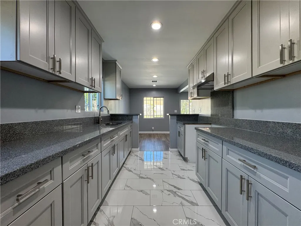 Additional image 8 of 7611 Bloomington Avenue, Burbank, CA 91504