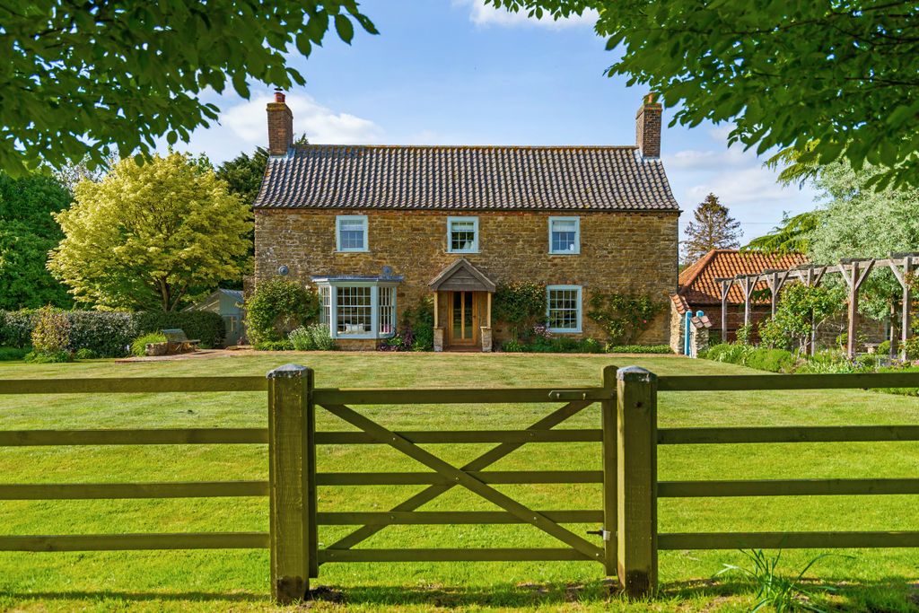 Additional image 2 of 5 bed detached house for saleThorpe Lane, Tealby, Market Rasen LN8