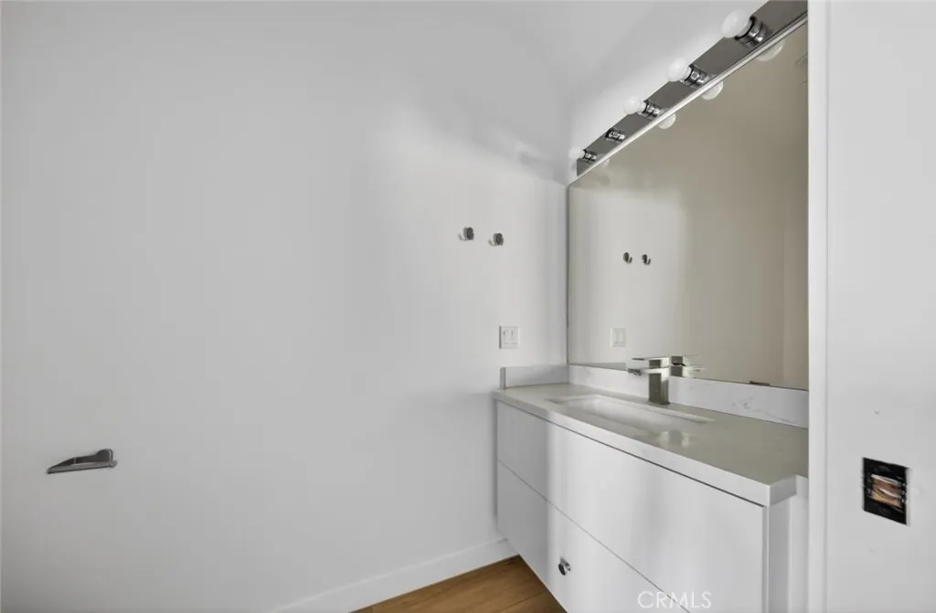 Additional image 14 of 534 E San Jose Avenue, Burbank, CA 91501