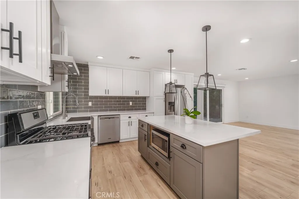 Additional image 51 of 6222 Wynne Ave, Tarzana, CA 91335