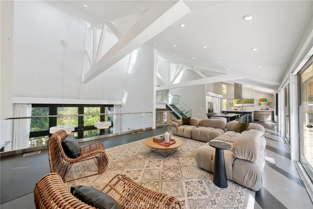 Additional image 16 of 9653 Oak Pass Rd, Beverly Hills, CA 90210