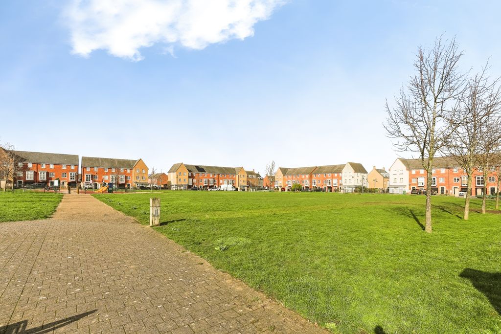 Additional image 18 of 2 bed flat for saleMolyneux Square, Peterborough PE7