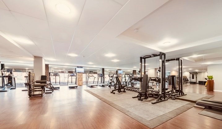 Additional image 14 of 3 Bed Flat, Charles Clowes Walk, SW11, N1 7GU