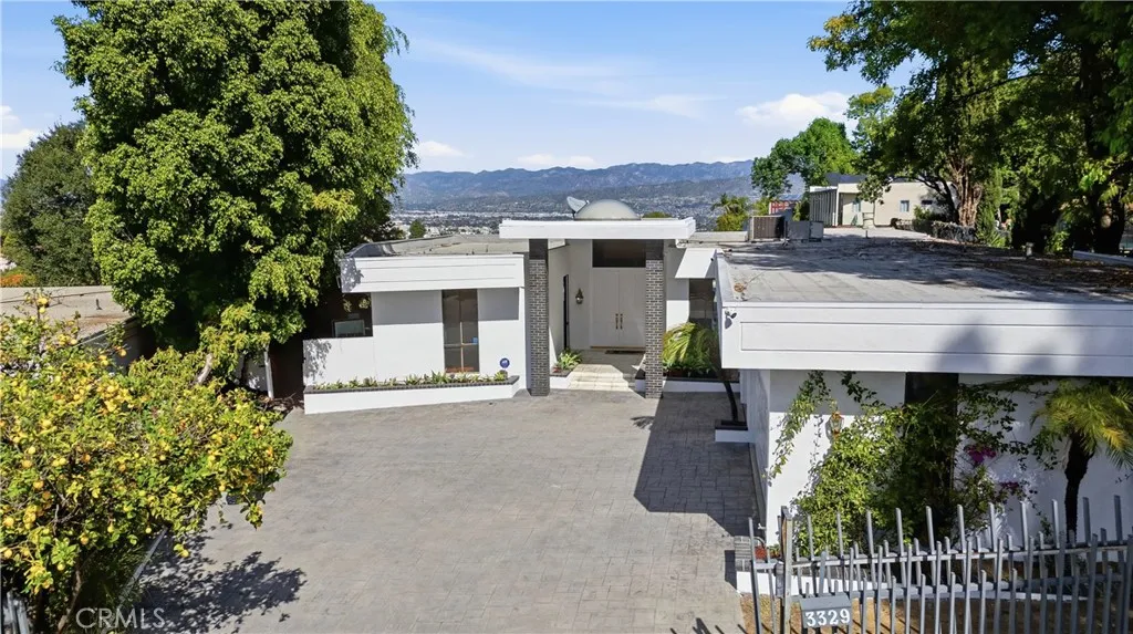 3329 Dona Rosa Dr, Studio City, CA 91604