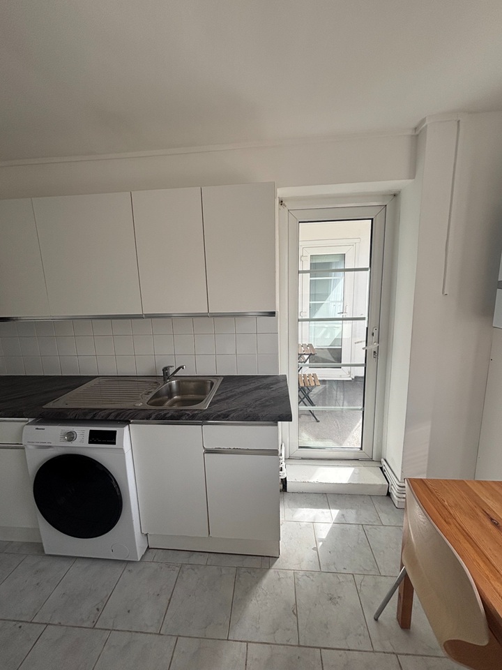 Additional image 7 of 2 Bed Flat, Waltham House, SW9, N1 7GU