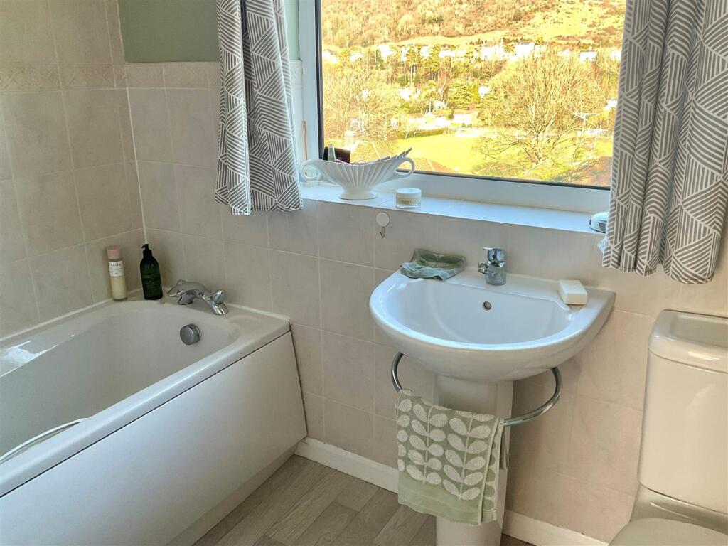 Additional image 14 of Briar Close, River