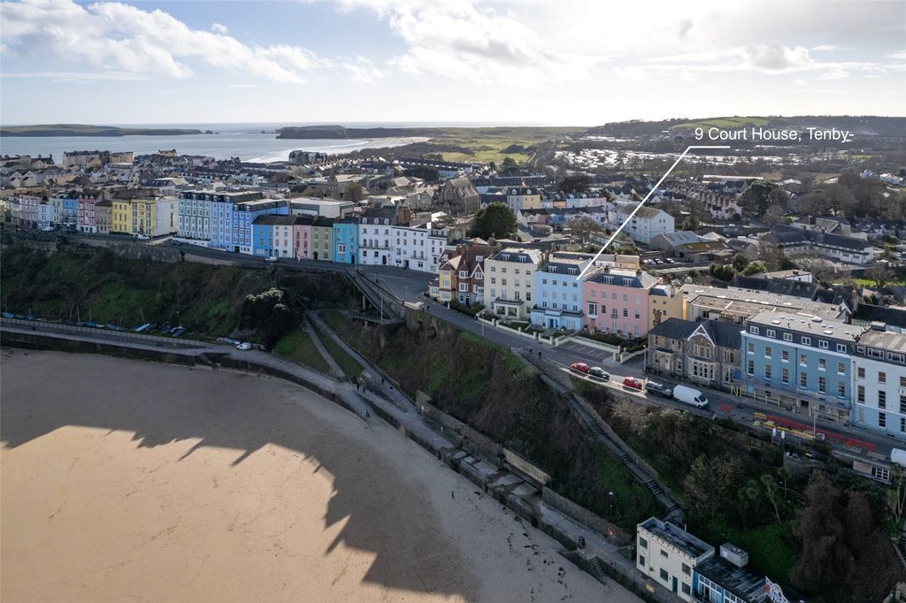 2 bed flat for saleFlat 9, Court House, The Croft, Tenby, Pembrokeshire SA70