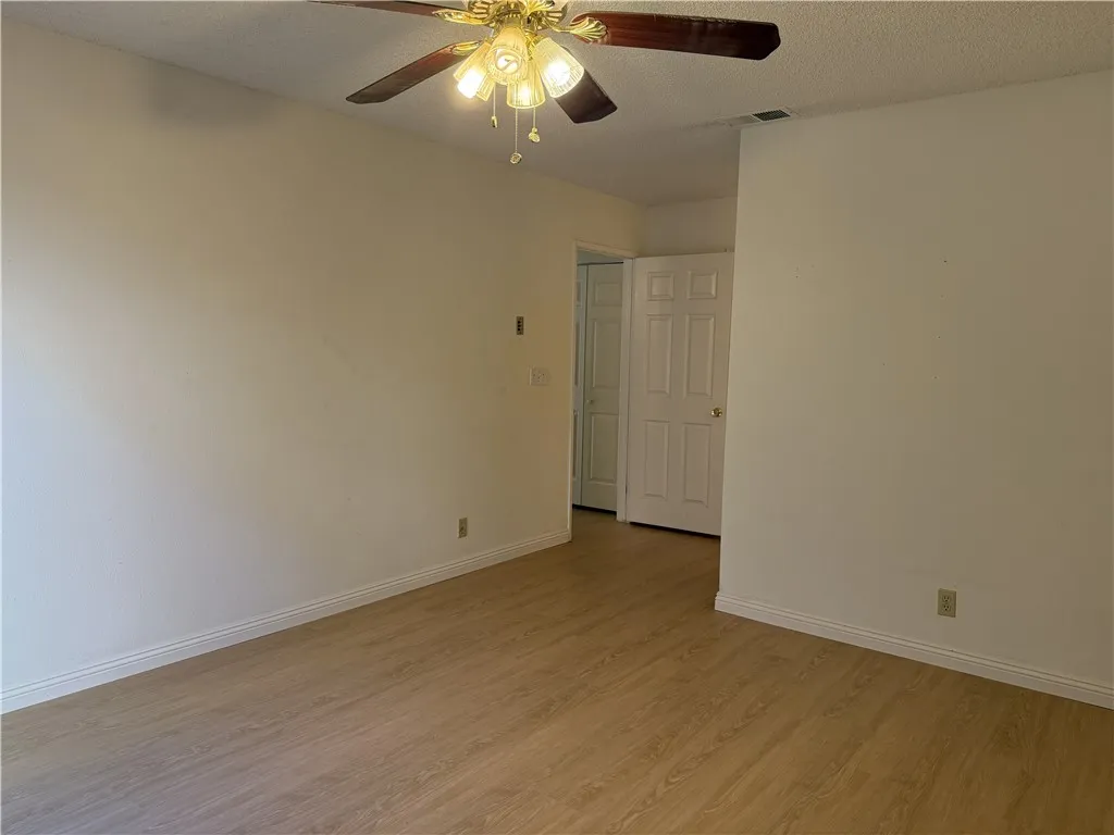 Additional image 3 of 19248 Palm Way, Apple Valley, CA 92308