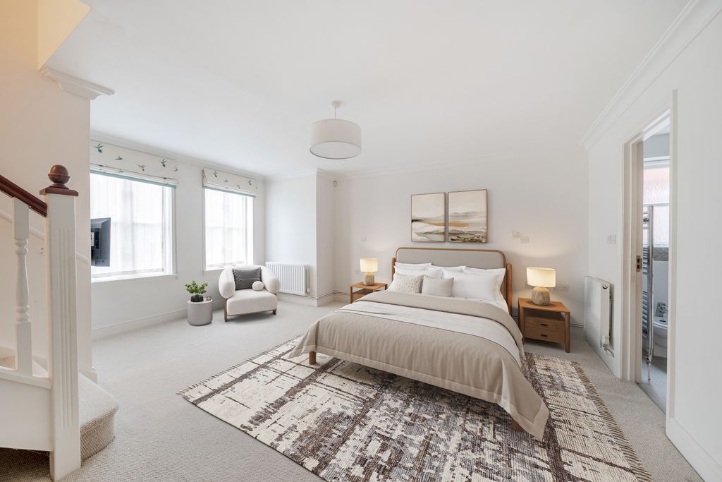 Additional image 8 of 2 bed flat for saleRay Mead Road, Maidenhead SL6