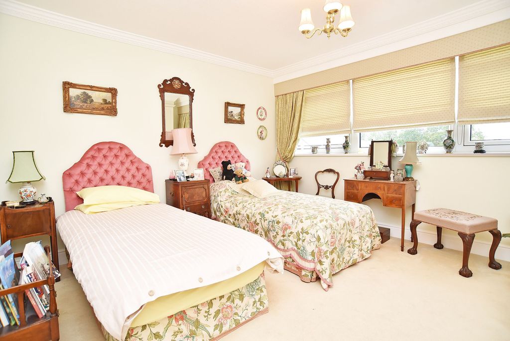 Additional image 6 of 3 bed flat for saleBeech Grove, Harrogate HG2