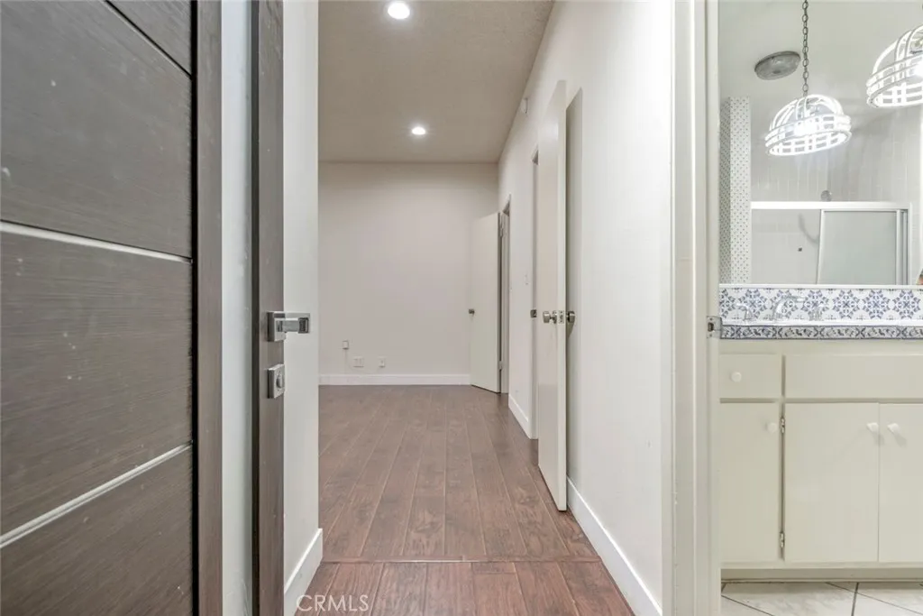 Additional image 47 of 17522 Sherman Way Unit 202, Van Nuys, CA 91406