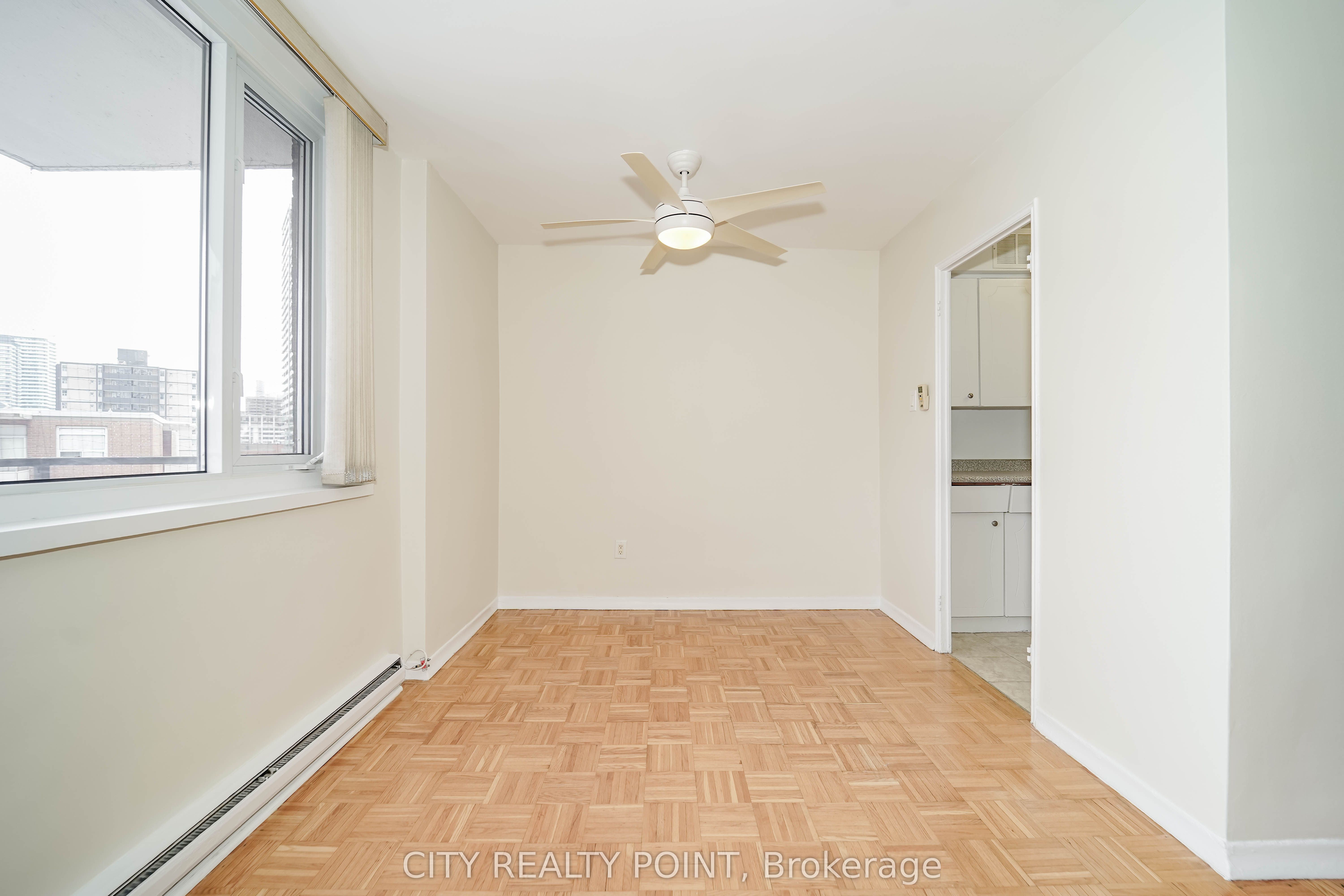 Additional image 4 of 1006-55 Isabella Street, Toronto, ON, M4Y 1M8
