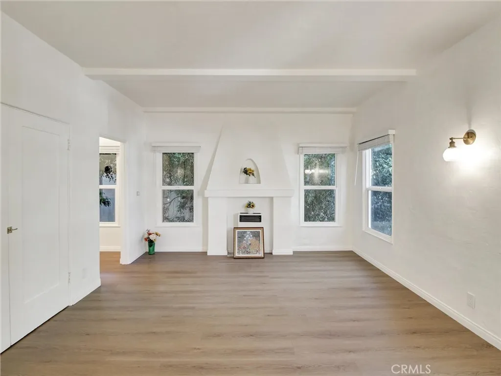 Additional image 6 of 9949 Young Drive Unit 204, Beverly Hills, CA 90212