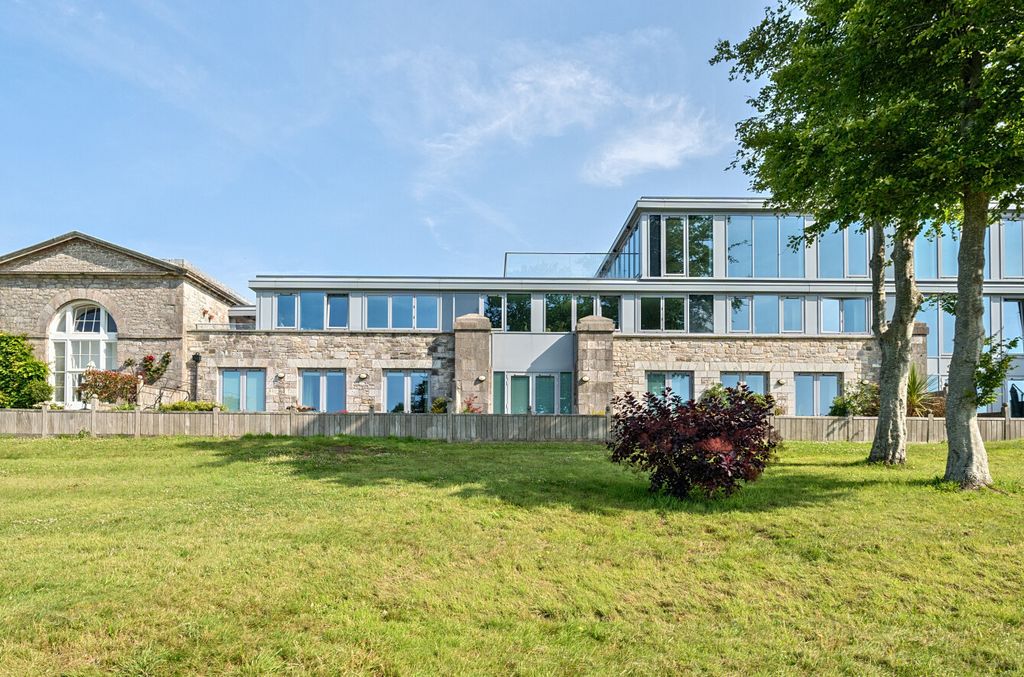 2 bed flat for saleMaritime Square, Plymouth, Devon PL1