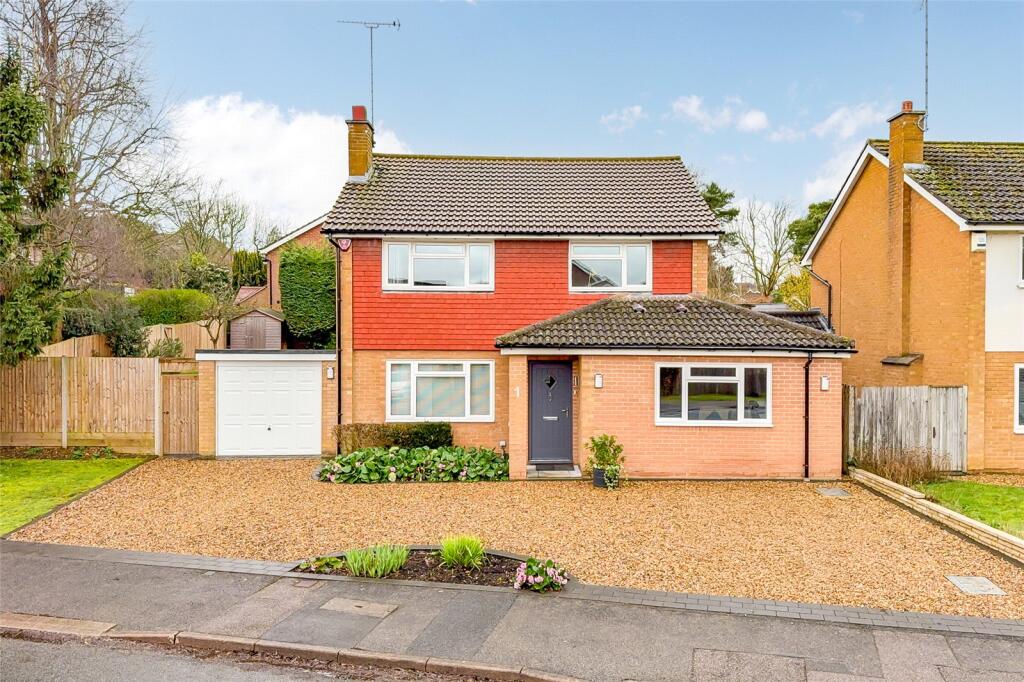 Aplins Close, Harpenden, Hertfordshire, AL5