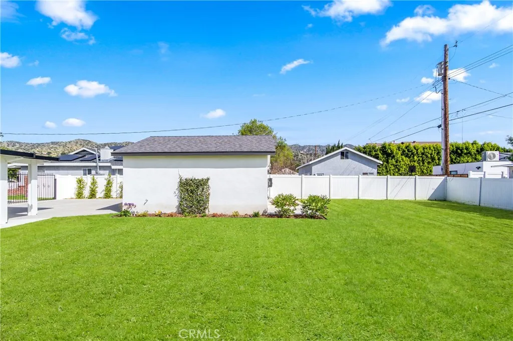 Additional image 59 of 406 Eton Dr, Burbank, CA 91504