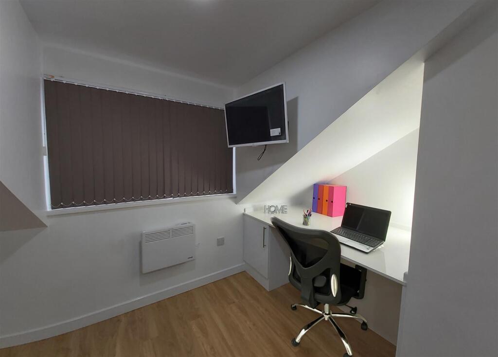 Additional image 4 of North Road