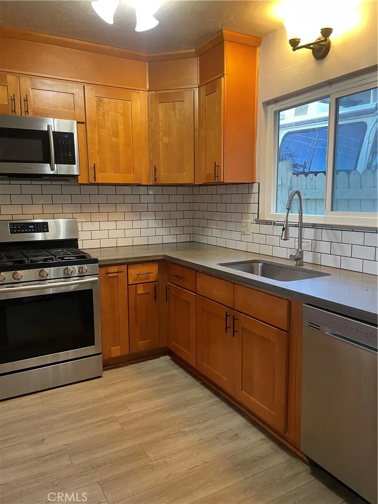 Additional image 43 of 29392 Lake View Dr, Cedar Glen, CA 92321