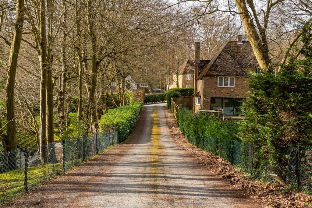 Additional image 28 of Bishops Road, Tewin, Welwyn