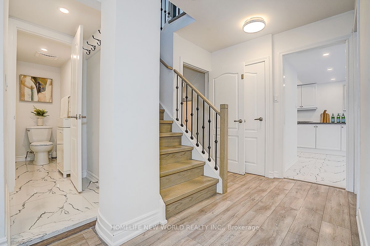 Additional image 6 of 715 Irwin Crescent, Newmarket, ON, L3Y 5A4