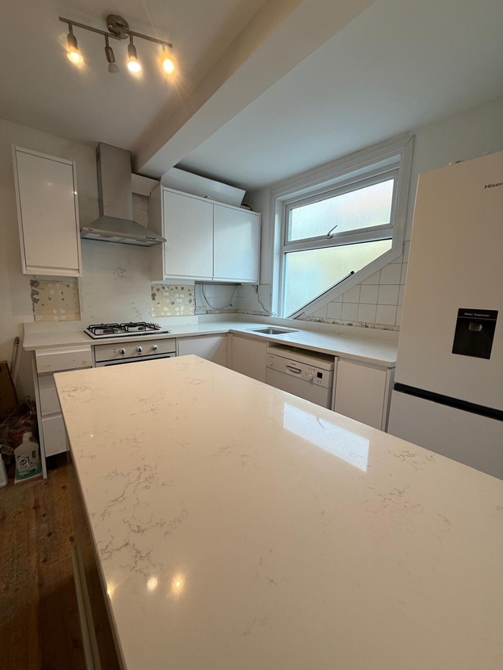 Additional image 14 of 2 Bed Flat, Dove Mews, SW5, N1 7GU