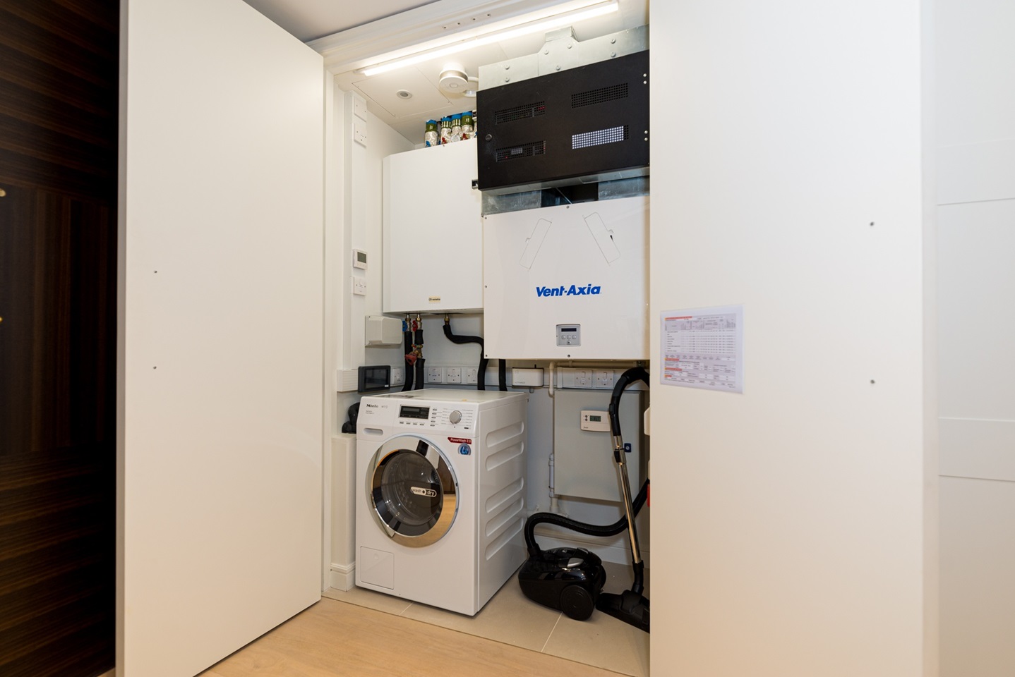 Additional image 12 of Studio Flat, Portugal Street, WC2A, N1 7GU