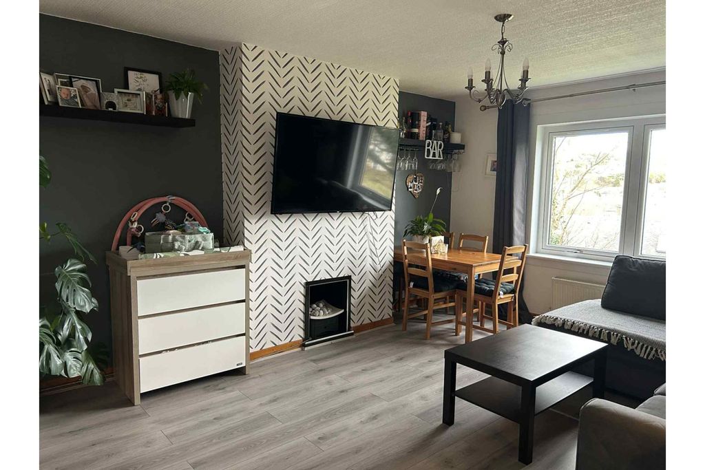 Additional image 3 of 2 bed flat for saleDavaar Avenue, Campbeltown PA28