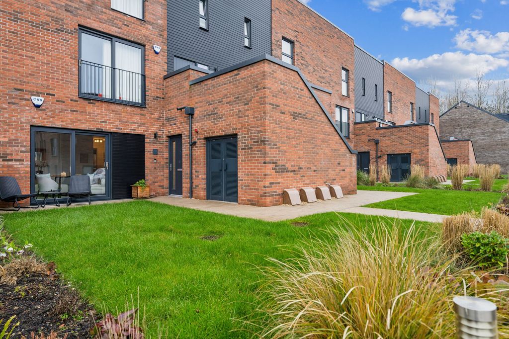 Additional image 23 of 2 bed flat for sale122 Festival Court, Prince's Quay, Glasgow G51