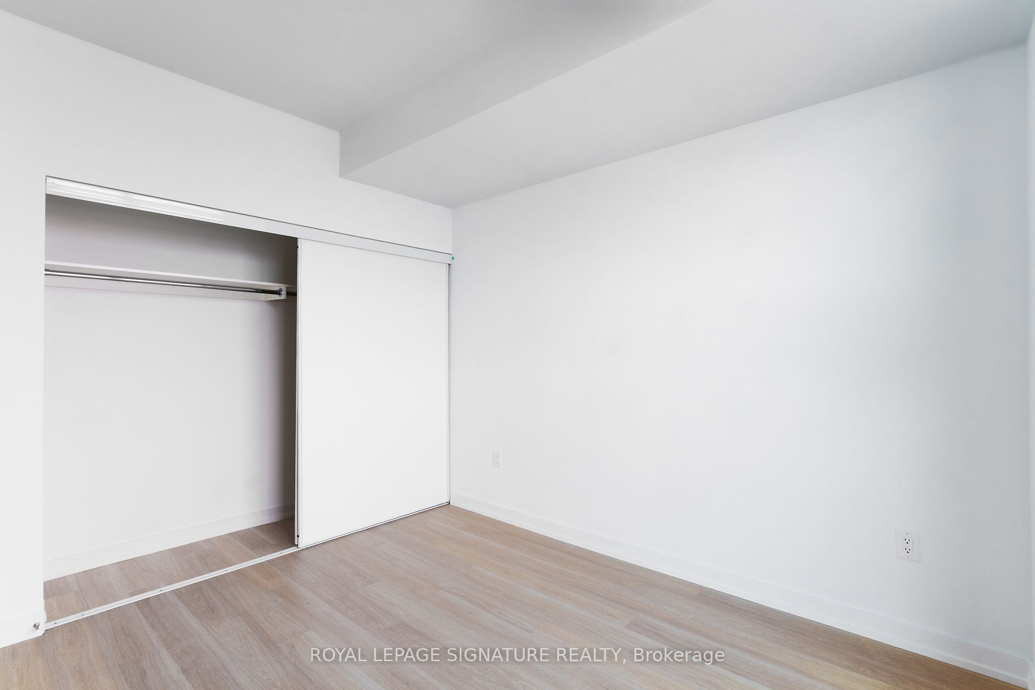 Additional image 6 of A806 - 9763 Markham Road