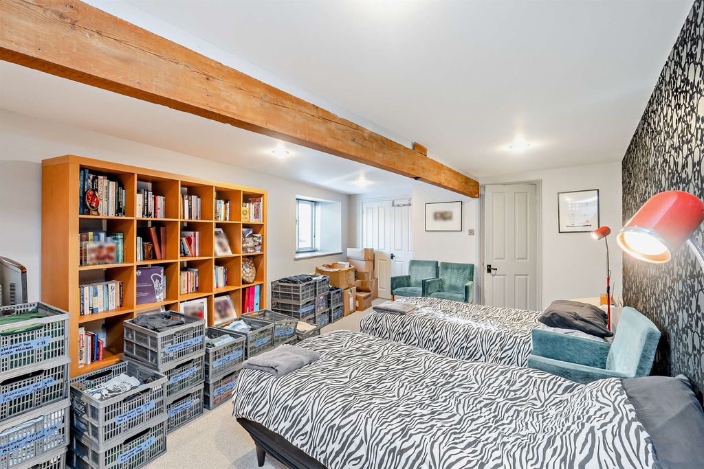 Additional image 8 of 5 bed barn conversion for saleCherry Orton Road, Peterborough PE2