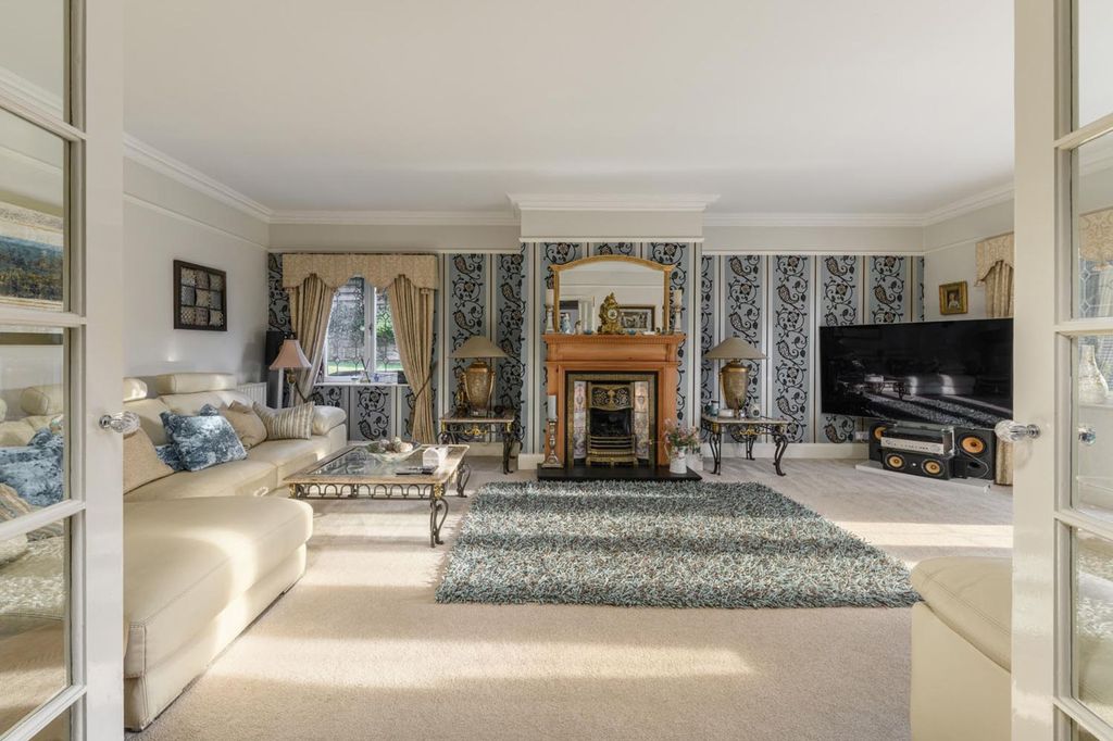 Additional image 2 of 5 bed detached house for saleHeslington House, Aydon Road, Corbridge, Northumberland NE45