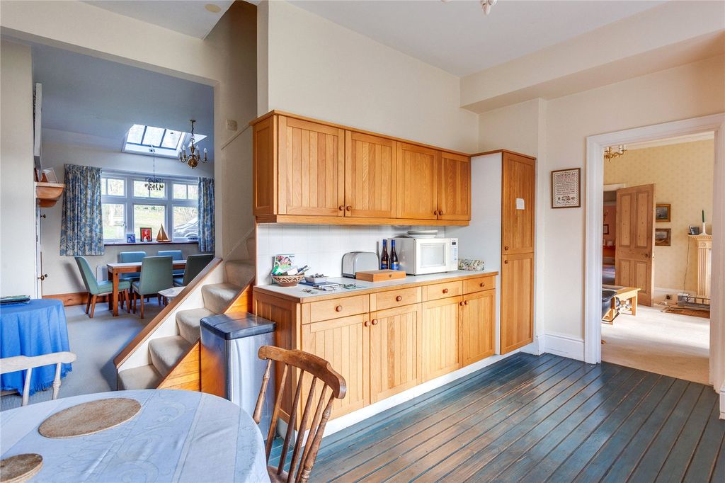 Additional image 5 of 9 bed detached house for saleGillotts Lane, Harpsden, Henley-On-Thames, Oxfordshire RG9