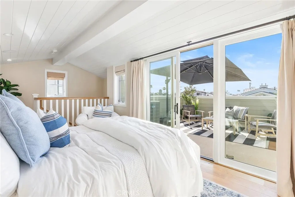 Additional image 70 of 220 Coral Ave, Newport Beach, CA 92662