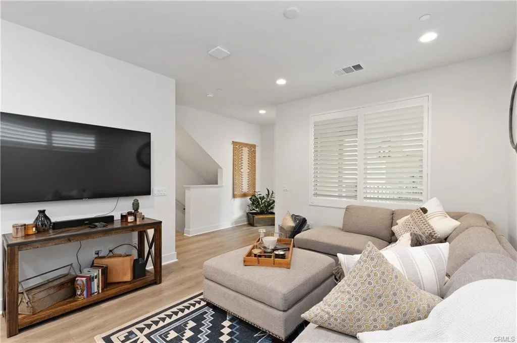 Additional image 77 of 143 Tenor, Irvine, CA 92618