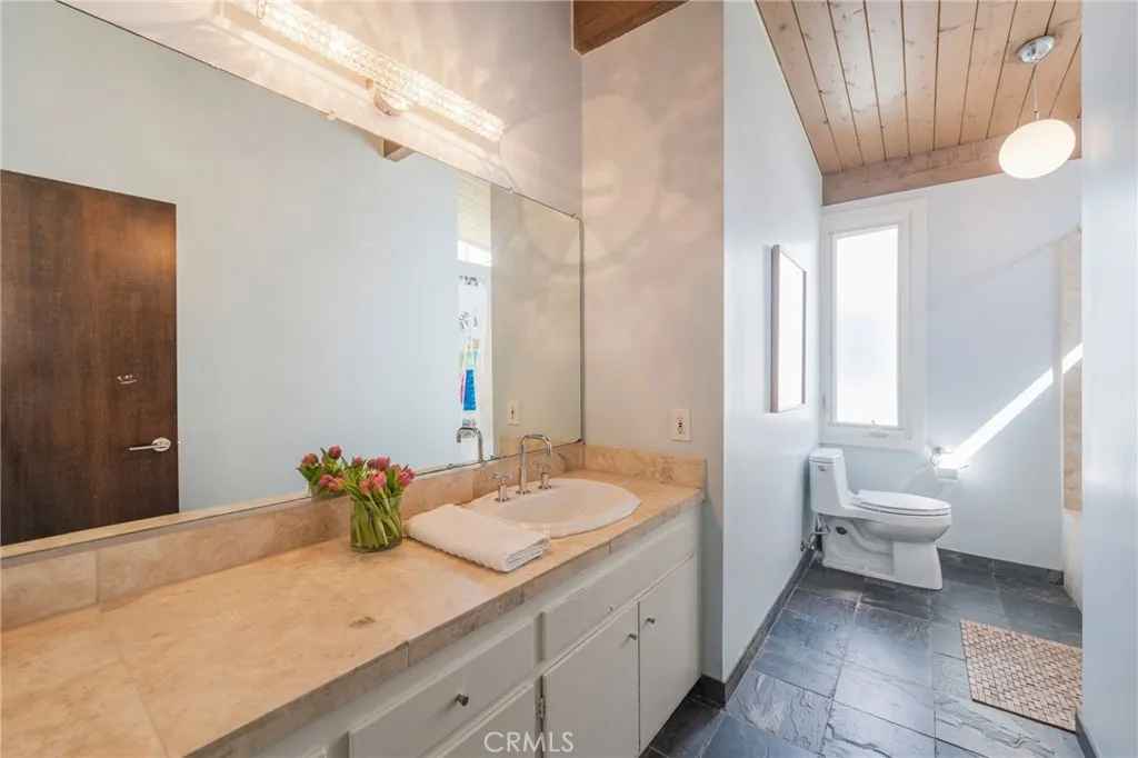 Additional image 30 of 2404 Laurel Avenue, Manhattan Beach, CA 90266