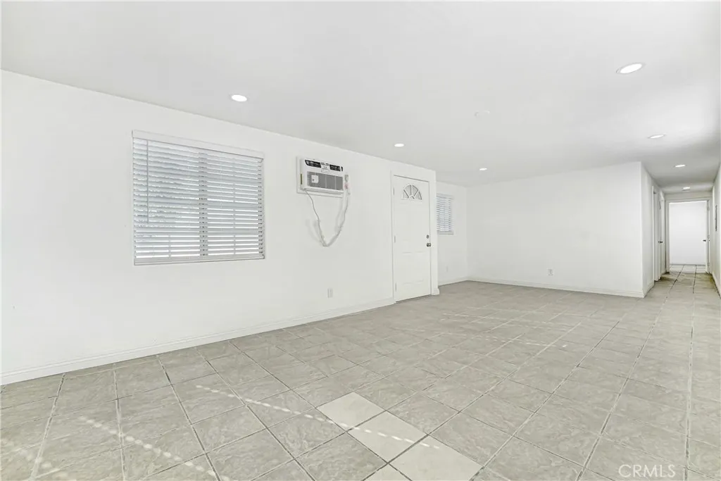 Additional image 5 of 400 W 109th Street W Unit 2, Los Angeles, CA 90061