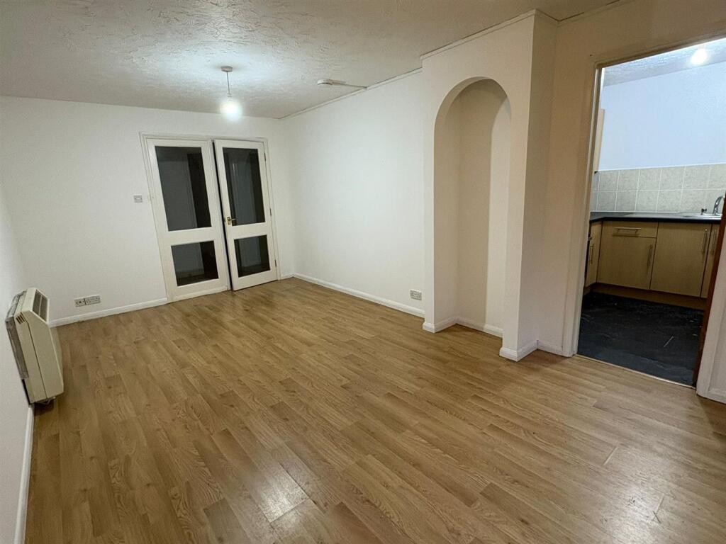 Additional image 12 of Tudor Close, Hatfield