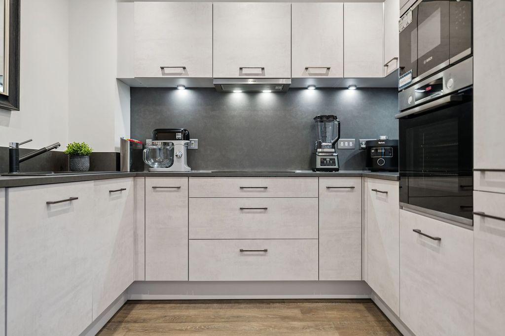 Additional image 8 of 2 bed flat for sale122 Festival Court, Prince's Quay, Glasgow G51