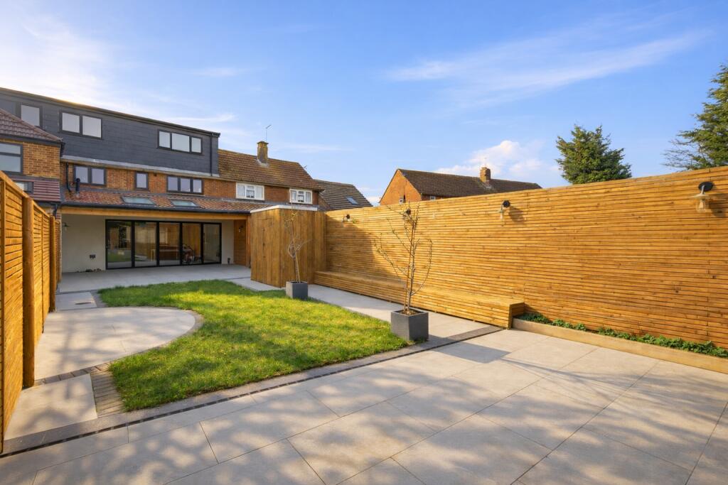 Additional image 20 of Meadway, Colney Heath, St. Albans, Hertfordshire, AL4