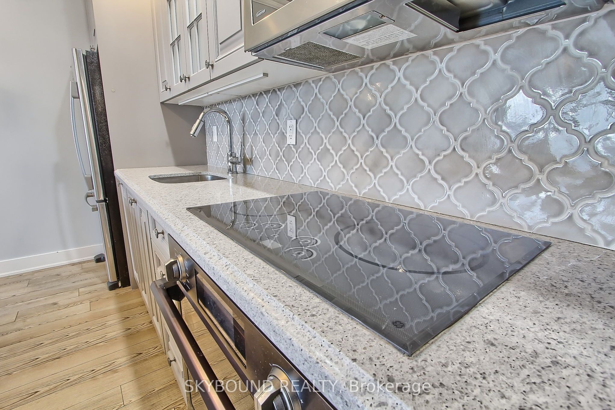 Additional image 6 of 1205-28 Linden Street, Toronto, ON, M4Y 0A4