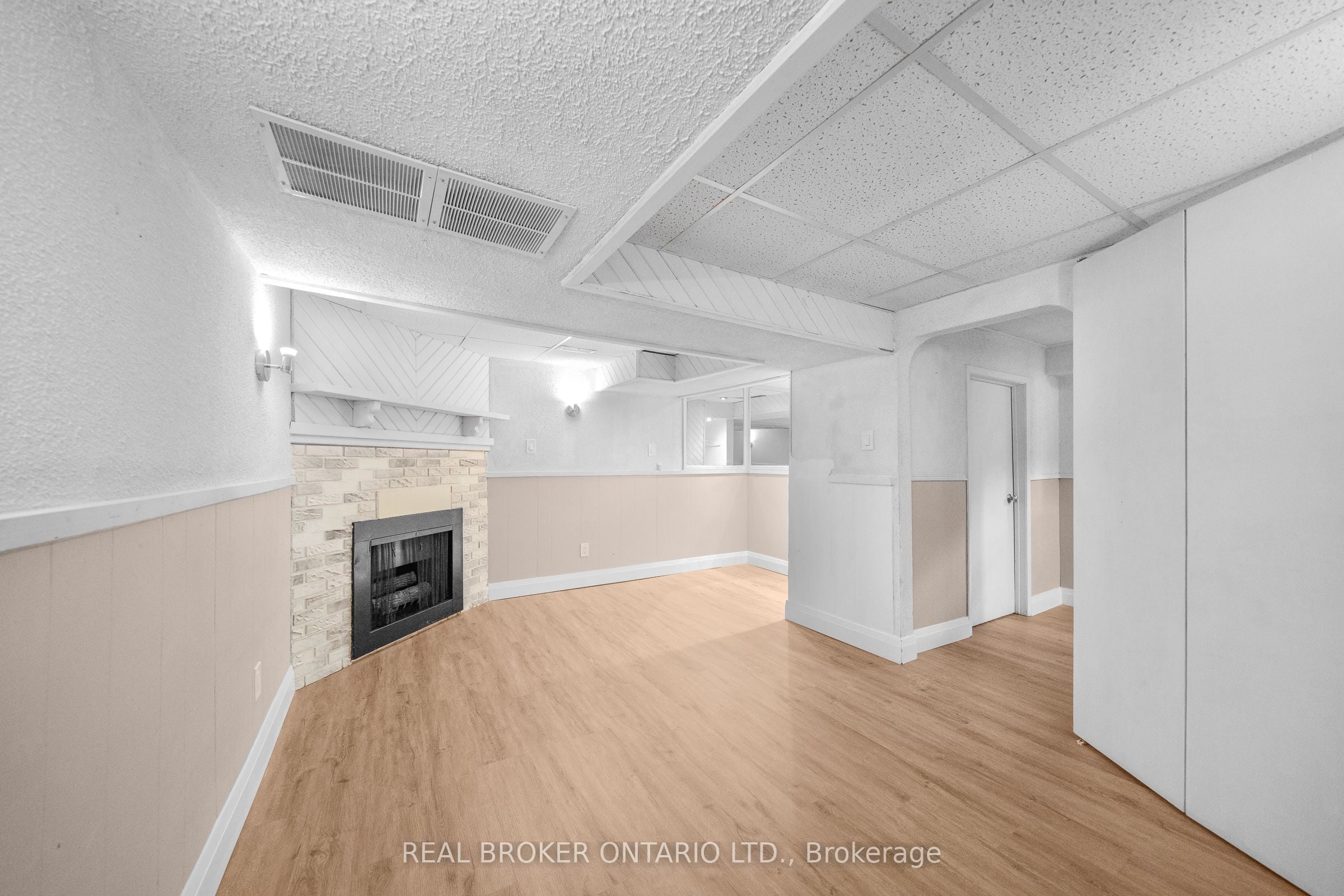 Additional image 6 of BSMT-2518 Harman Court, Mississauga, ON, L5J 1T8